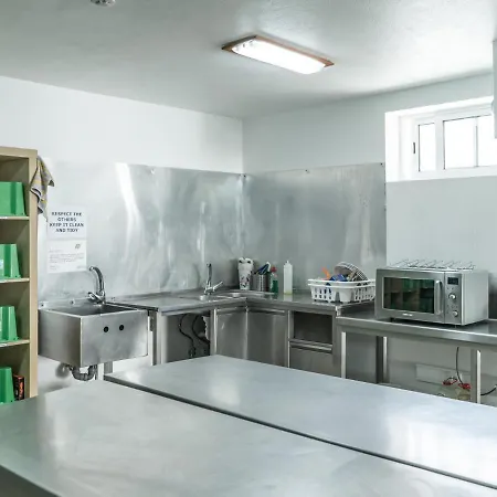 Peniche Surfcamp * Балеал